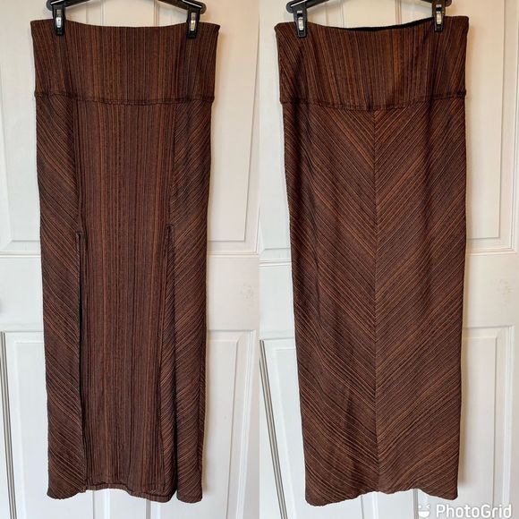 Free People Dresses & Skirts - Free people women’s medium brown maxi skirt with slits bohemian boho